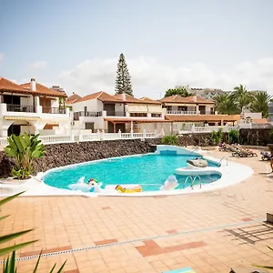 Sunny Large Terrace In Center Of Americas Holiday home